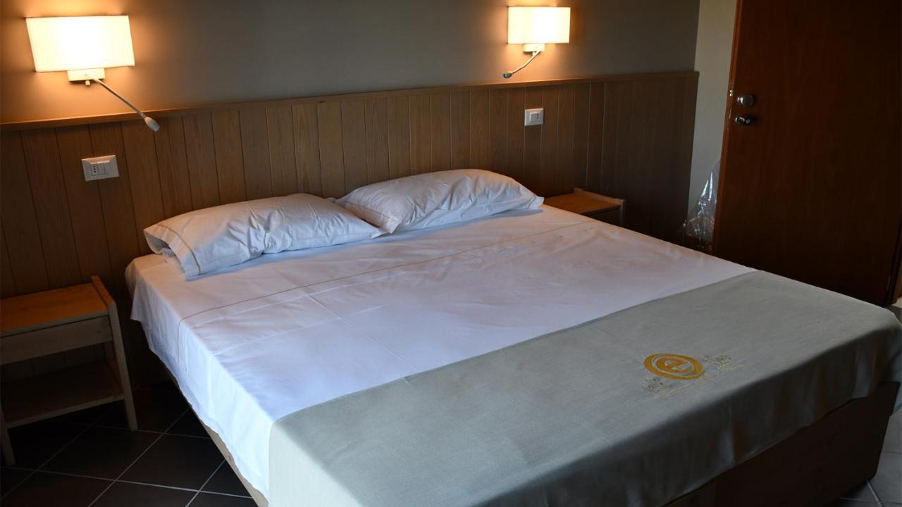 Eco Rooms & Apartments Voghera Esterno foto